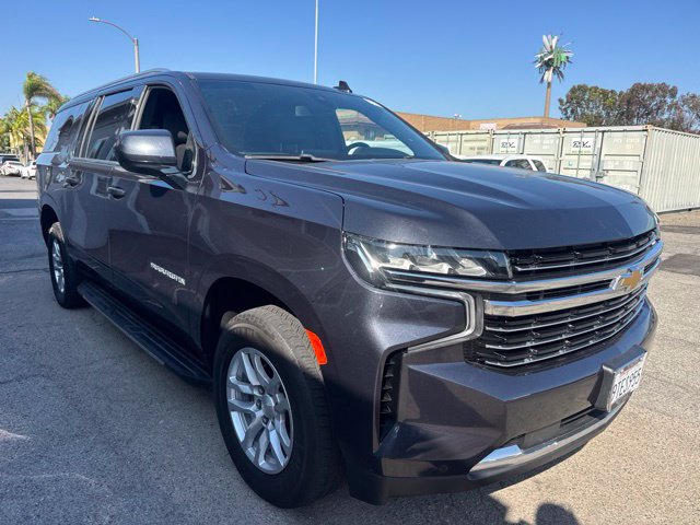 Used 2023 Chevrolet Suburban LT RWD image 3