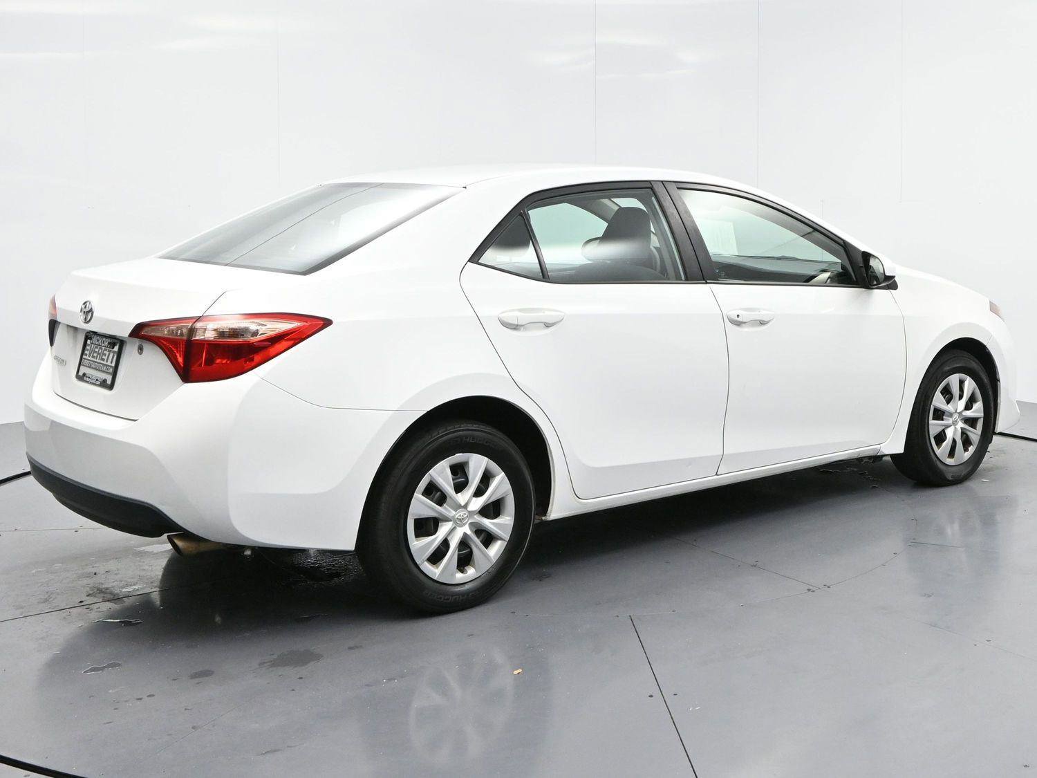 Used 2018 Toyota Corolla L FWD image 7