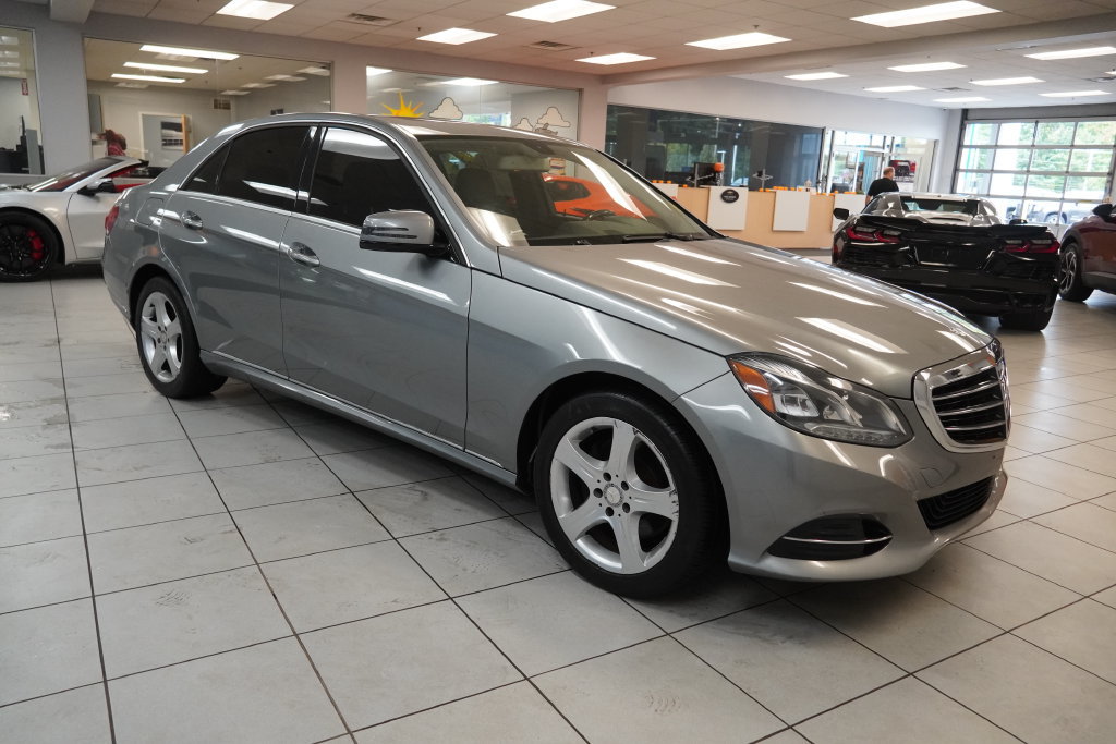 Used 2014 Mercedes-Benz E 350 4MATIC Sedan w/ Premium 1 Package image 8