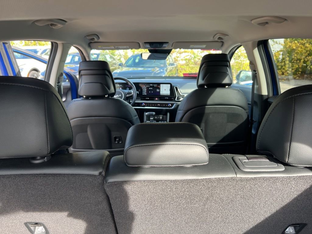 Certified 2025 Kia Sportage EX image 13