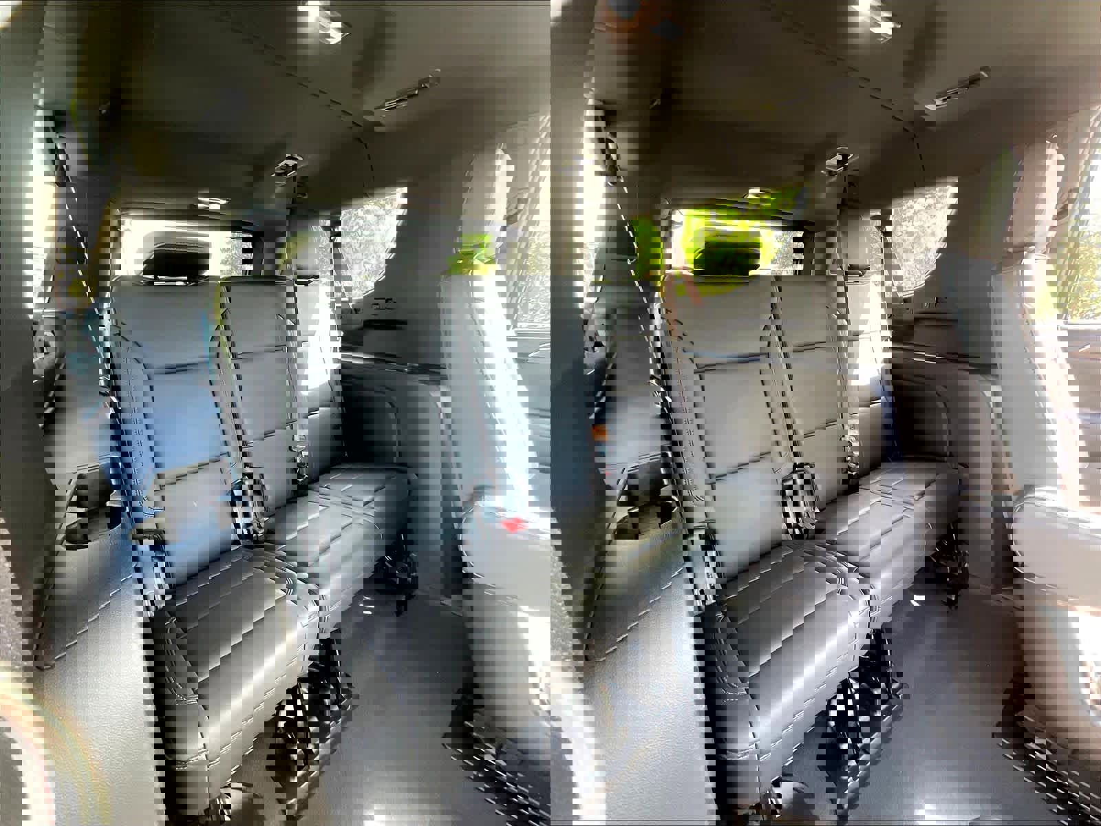 Used 2024 Chevrolet Suburban Z71 w/ Luxury Package image 30