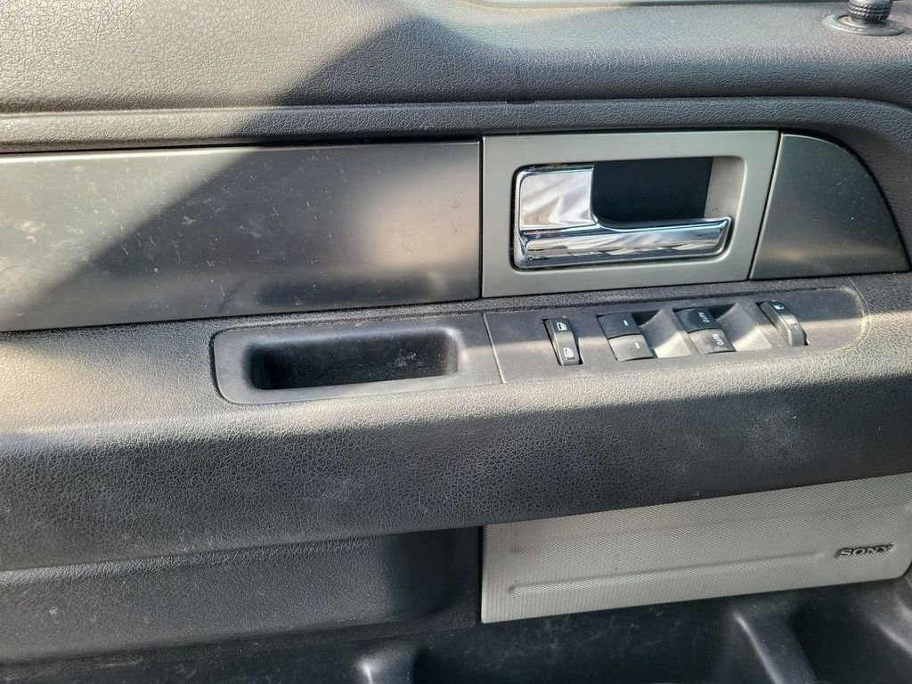 Used 2014 Ford F150 FX4 w/ Equipment Group 402A Luxury AWD/4WD image 27