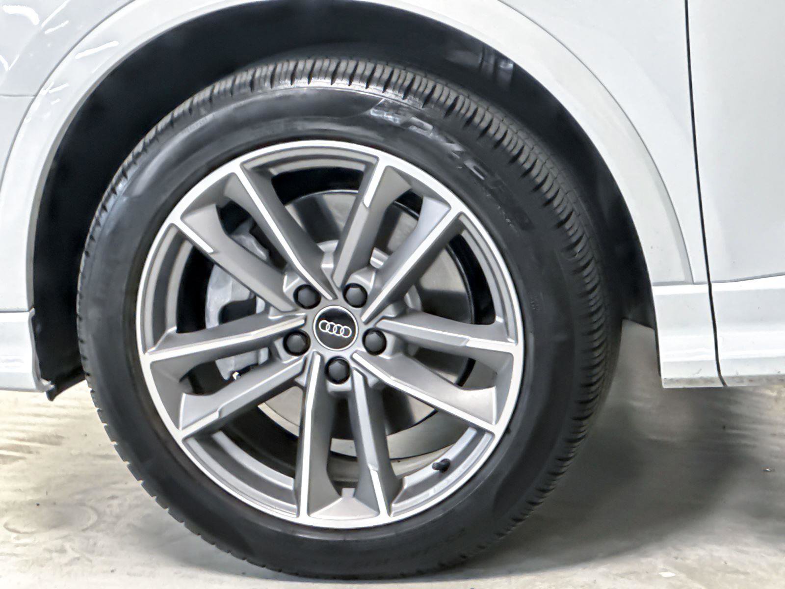 Certified 2025 Audi Q3 2.0T Premium w/ Convenience Package image 25