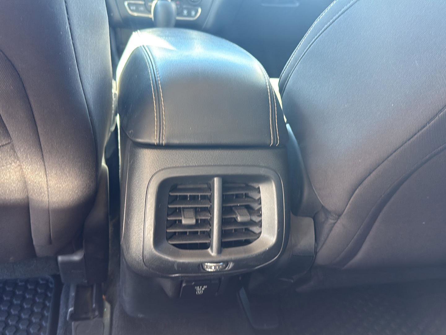 Used 2016 Jeep Cherokee Latitude w/ Cold Weather Group image 24