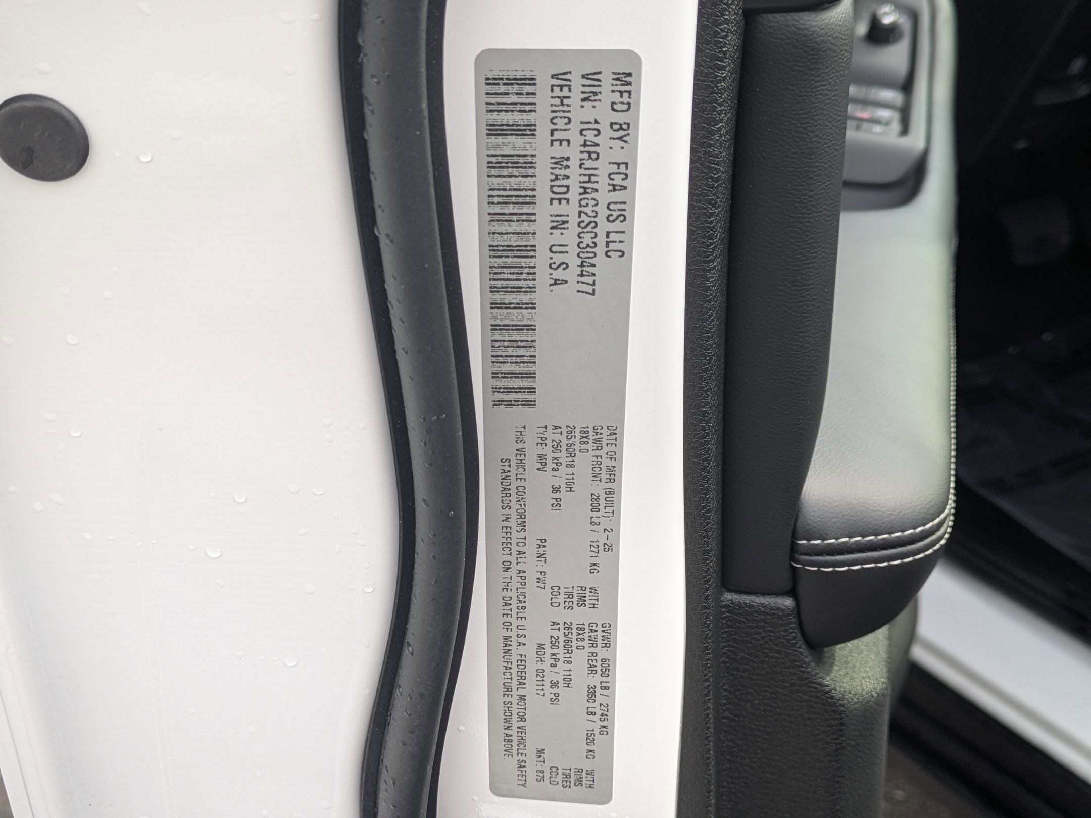 Used 2025 Jeep Grand Cherokee Altitude image 28