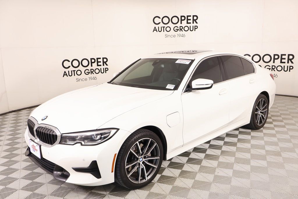 Used 2021 BMW 330e w/ Convenience Package image 11
