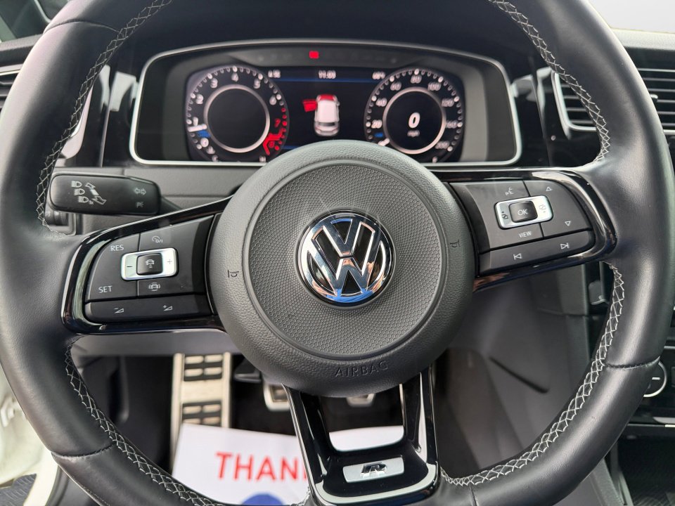 Used 2019 Volkswagen Golf R 4-Door image 13