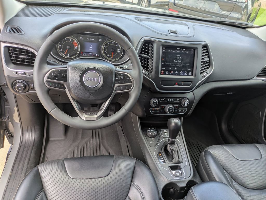 Used 2022 Jeep Cherokee Latitude Lux w/ Mopar Interior Package image 12