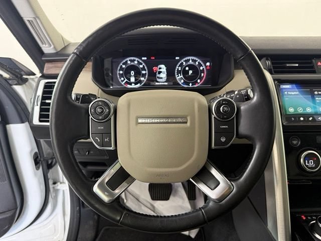 Used 2018 Land Rover Discovery HSE AWD/4WD image 40