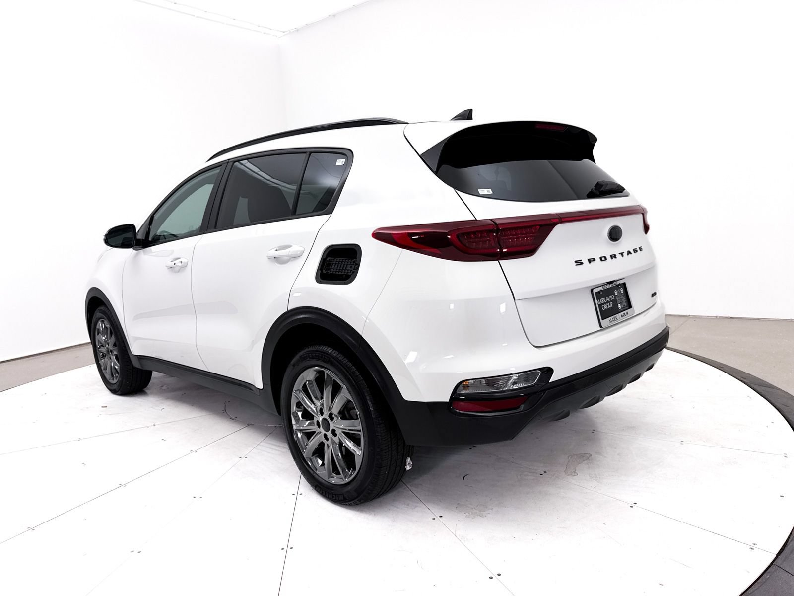 Certified 2022 Kia Sportage Nightfall Edition w/ Nighfall AWD Premium Package image 16