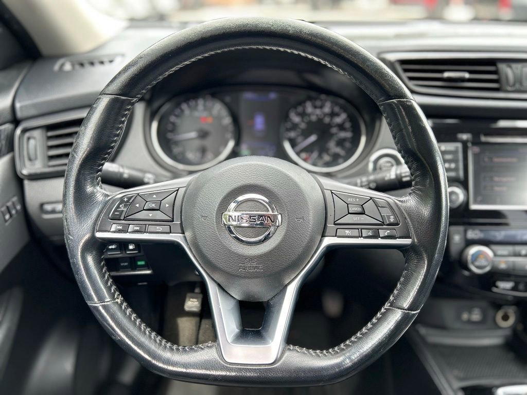 Used 2018 Nissan Rogue SL FWD image 13