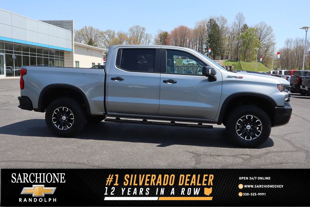 Used 2023 Chevrolet Silverado 1500 ZR2 w/ Technology Package AWD/4WD image 1