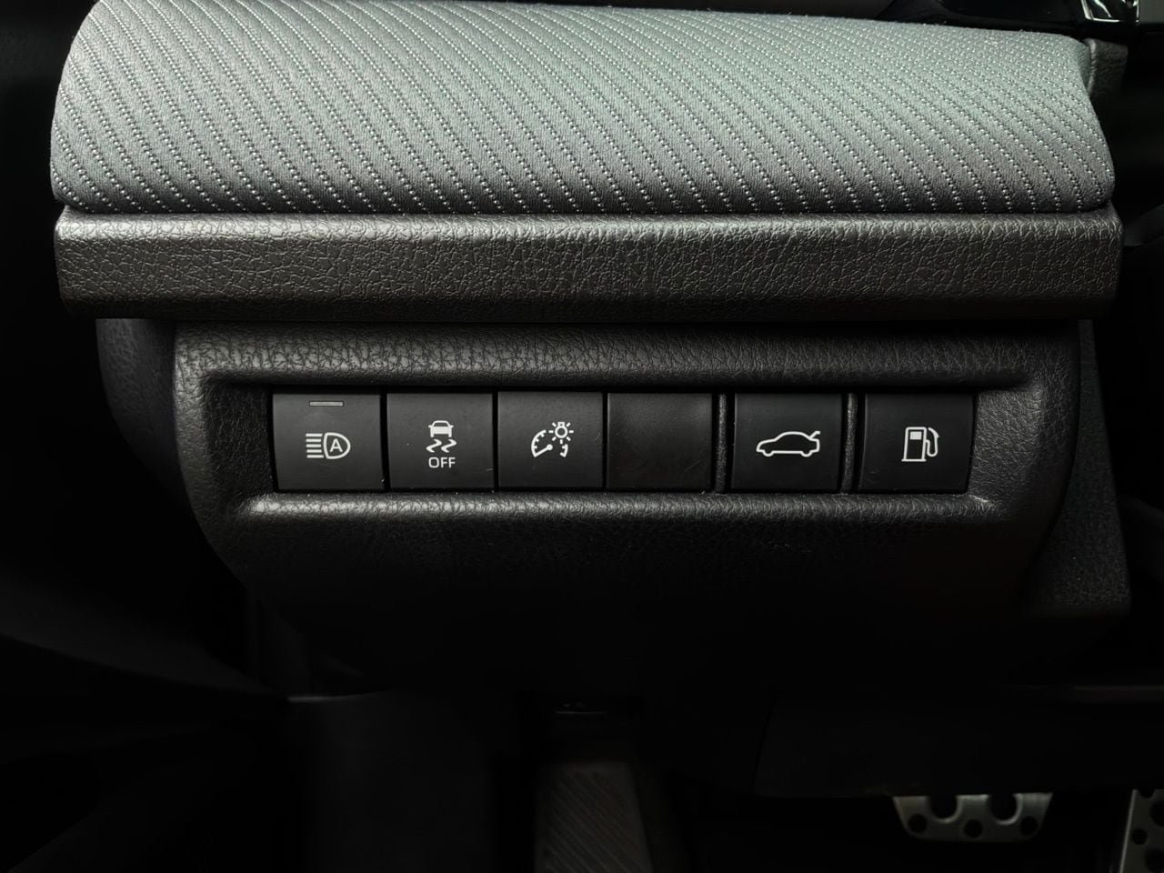 Used 2025 Toyota Camry SE FWD image 24