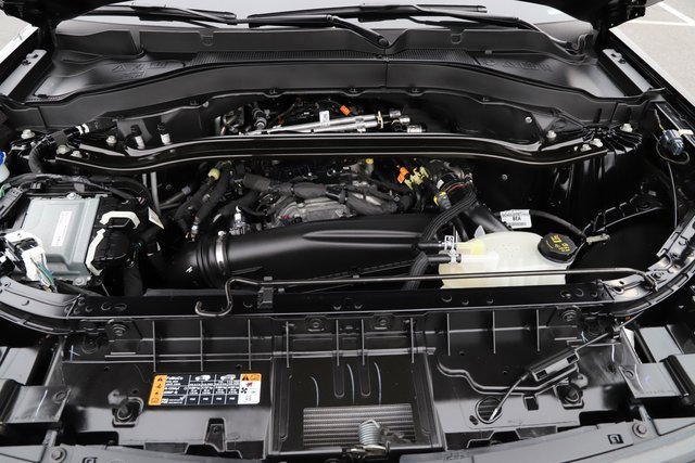 Used 2025 Ford Explorer ST-Line w/ ST-Line Street Pack image 12