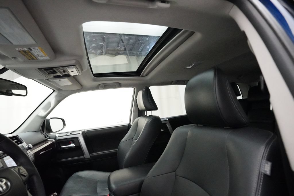 Used 2016 Toyota 4Runner Limited AWD/4WD image 33