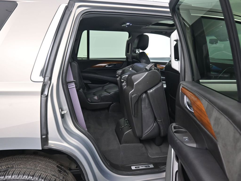 Used 2017 Cadillac Escalade Premium Luxury image 48