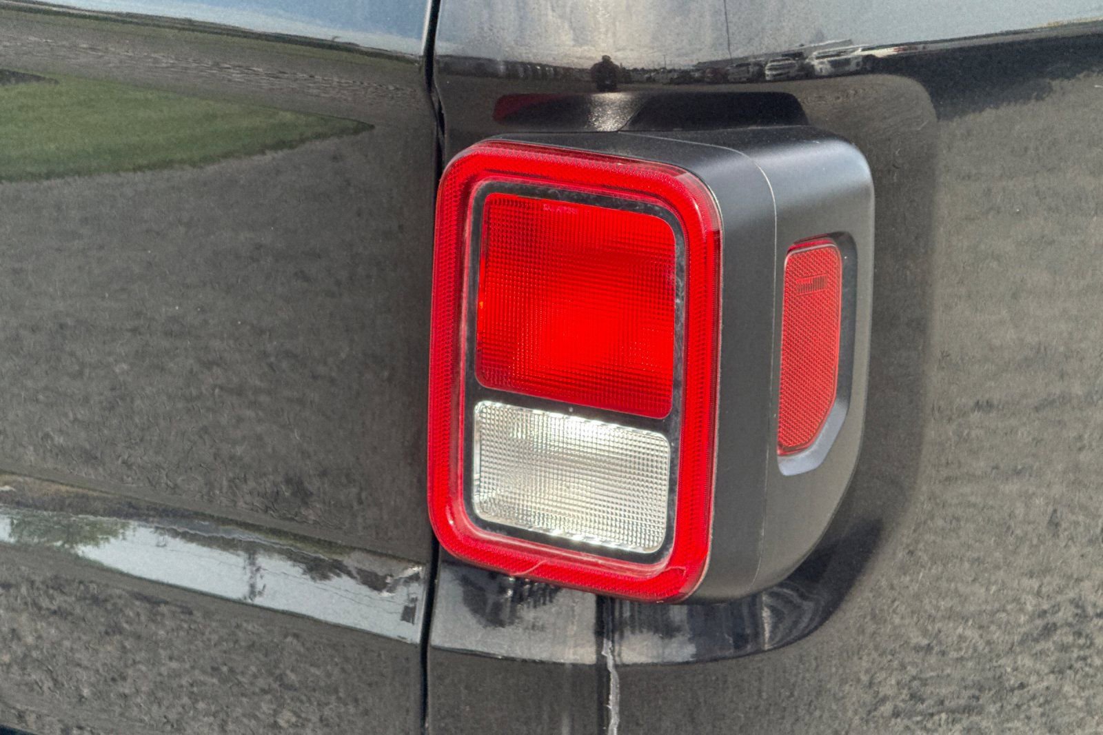 Used 2022 Jeep Gladiator Sport AWD/4WD image 49