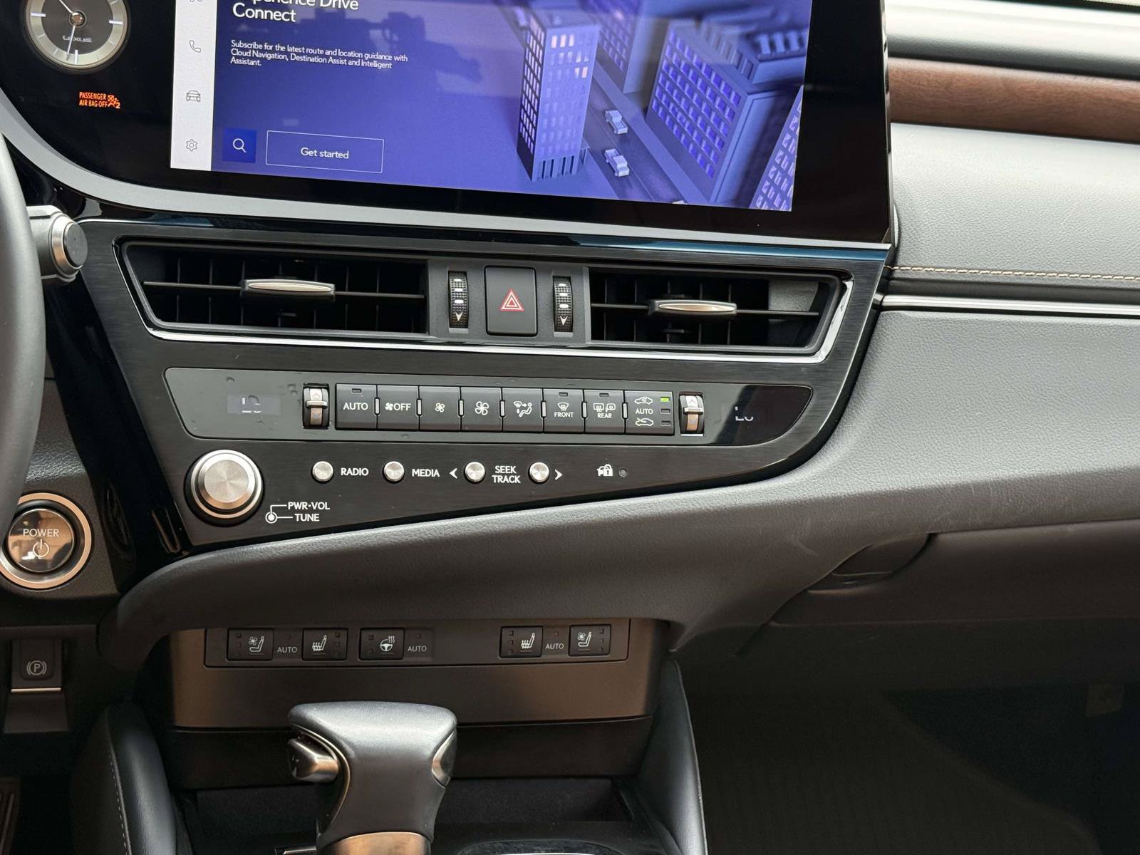 Used 2024 Lexus ES 300h w/ Premium Package FWD image 18
