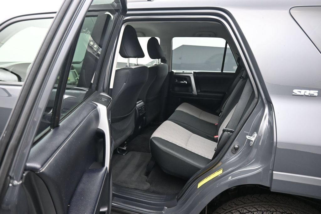 Used 2024 Toyota 4Runner SR5 AWD/4WD image 30