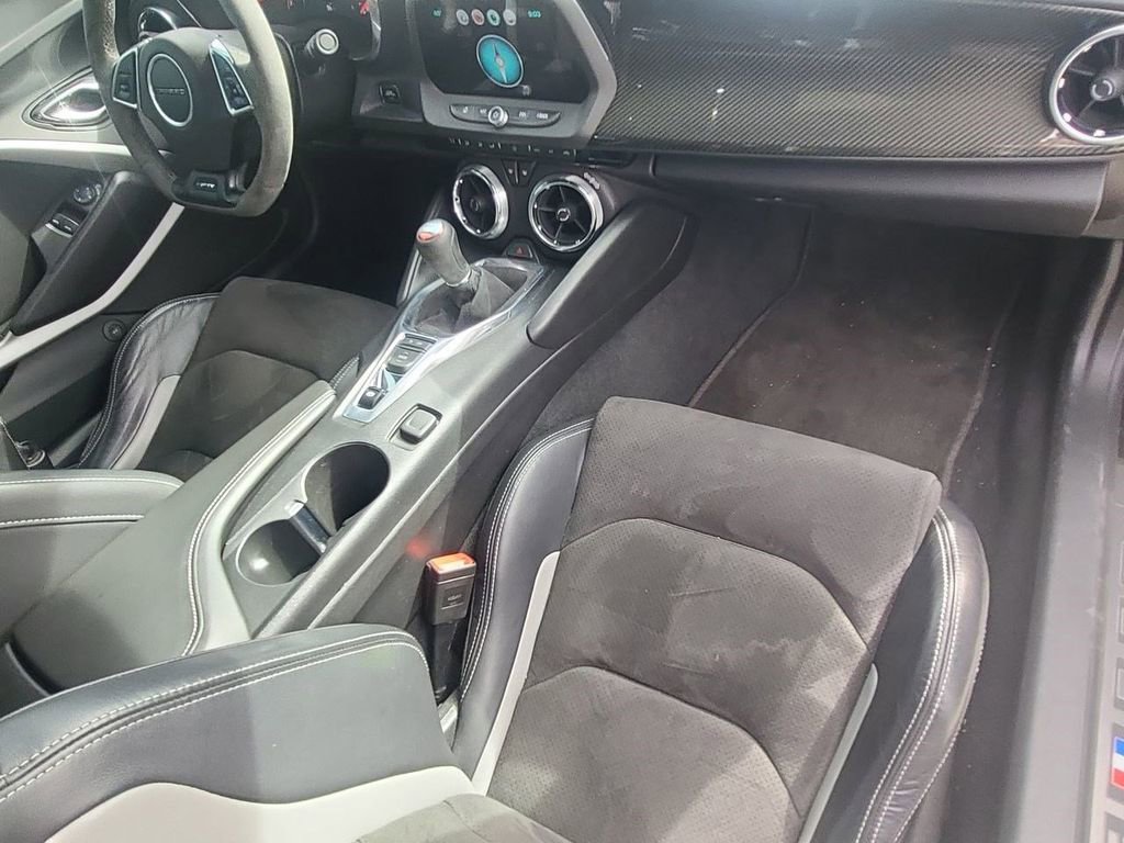 Used 2017 Chevrolet Camaro SS image 34