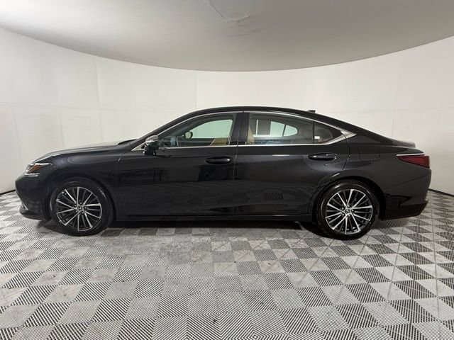 Certified 2025 Lexus ES 350 w/ Premium Package image 3
