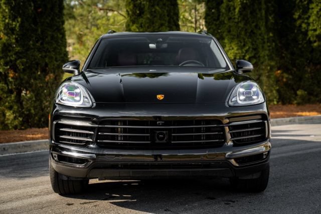 Used 2023 Porsche Cayenne Platinum Edition AWD/4WD image 17