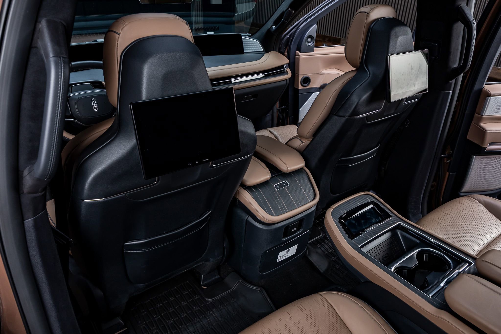 Used 2025 Lincoln Navigator Black Label AWD/4WD image 30