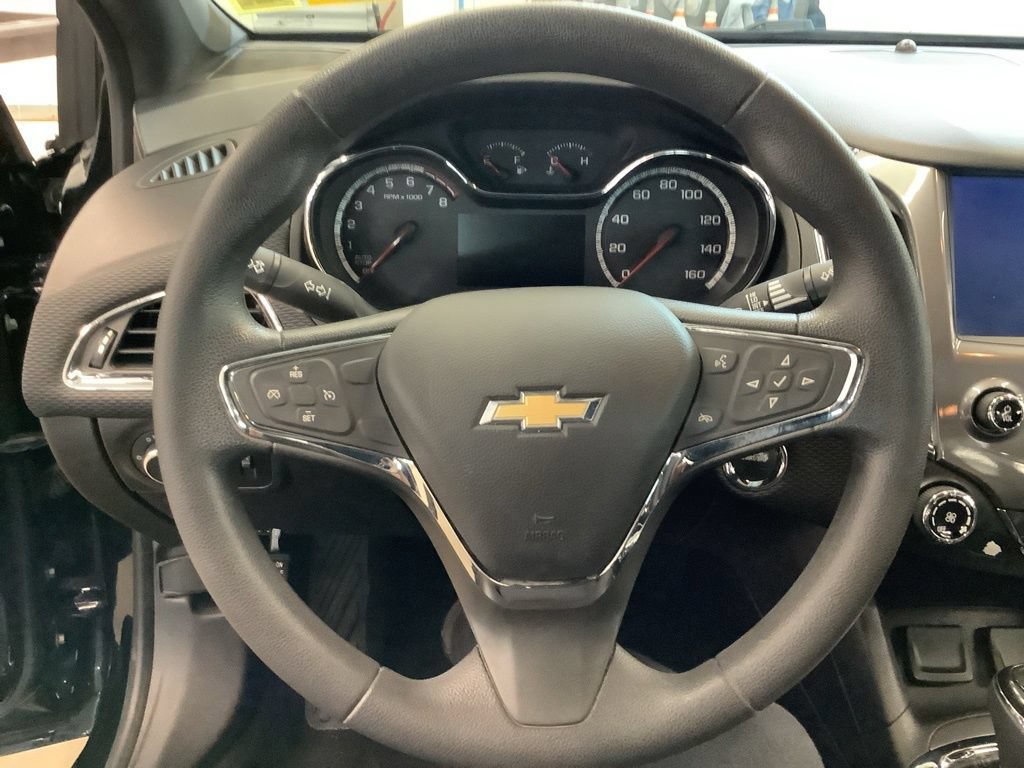 Used 2016 Chevrolet Cruze LT w/ Sun And Sound Package FWD image 6