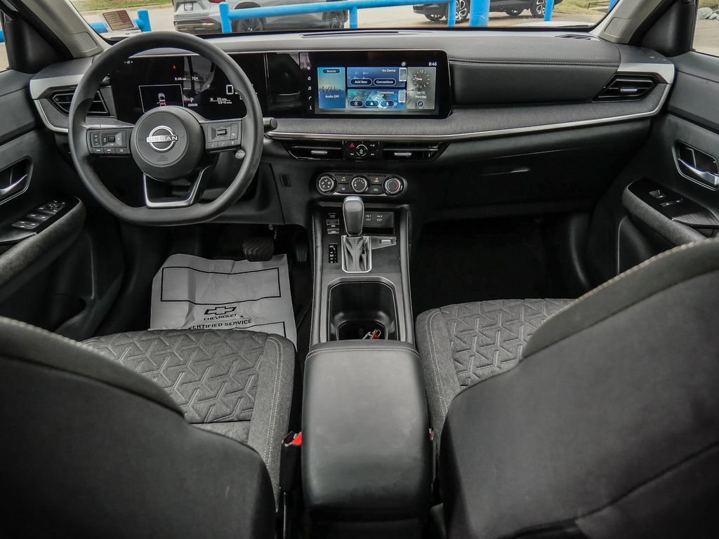 Used 2025 Nissan Kicks SV AWD/4WD image 38
