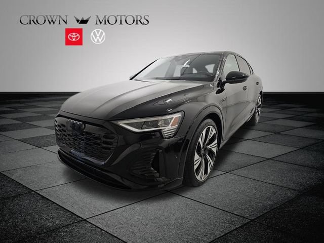 Used 2024 Audi Q8 e-tron Prestige w/ Prestige Package AWD/4WD image 3
