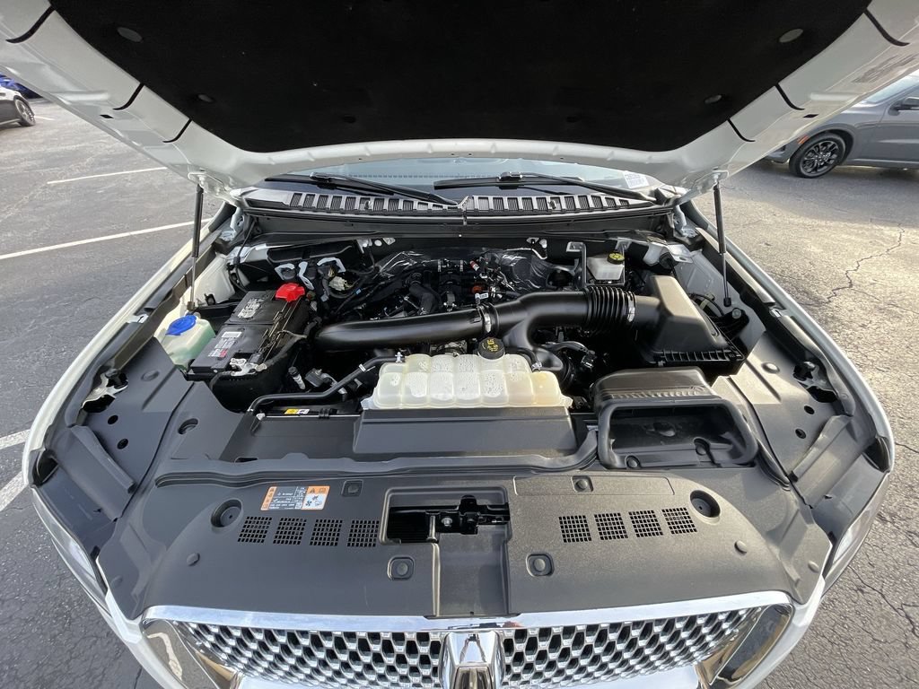 Used 2024 Lincoln Navigator L Reserve AWD/4WD image 31