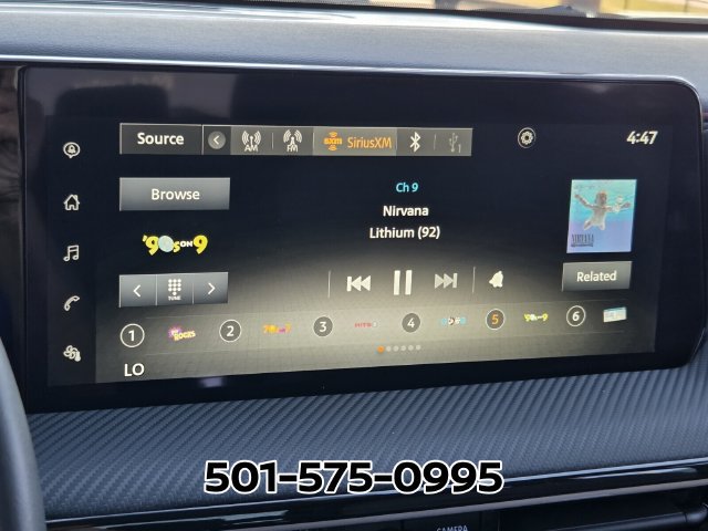 Used 2025 Nissan Kicks SR FWD image 23