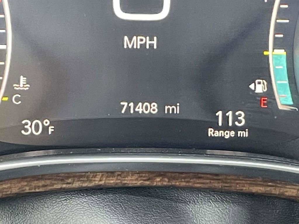 Certified 2023 Chrysler Pacifica Limited image 28