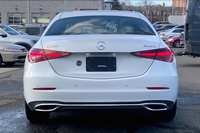 Used 2025 Mercedes-Benz C 300 4MATIC Sedan image 3