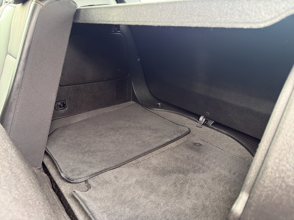 Used 2019 Chevrolet Trax LT w/ Sun & Sound Package image 34