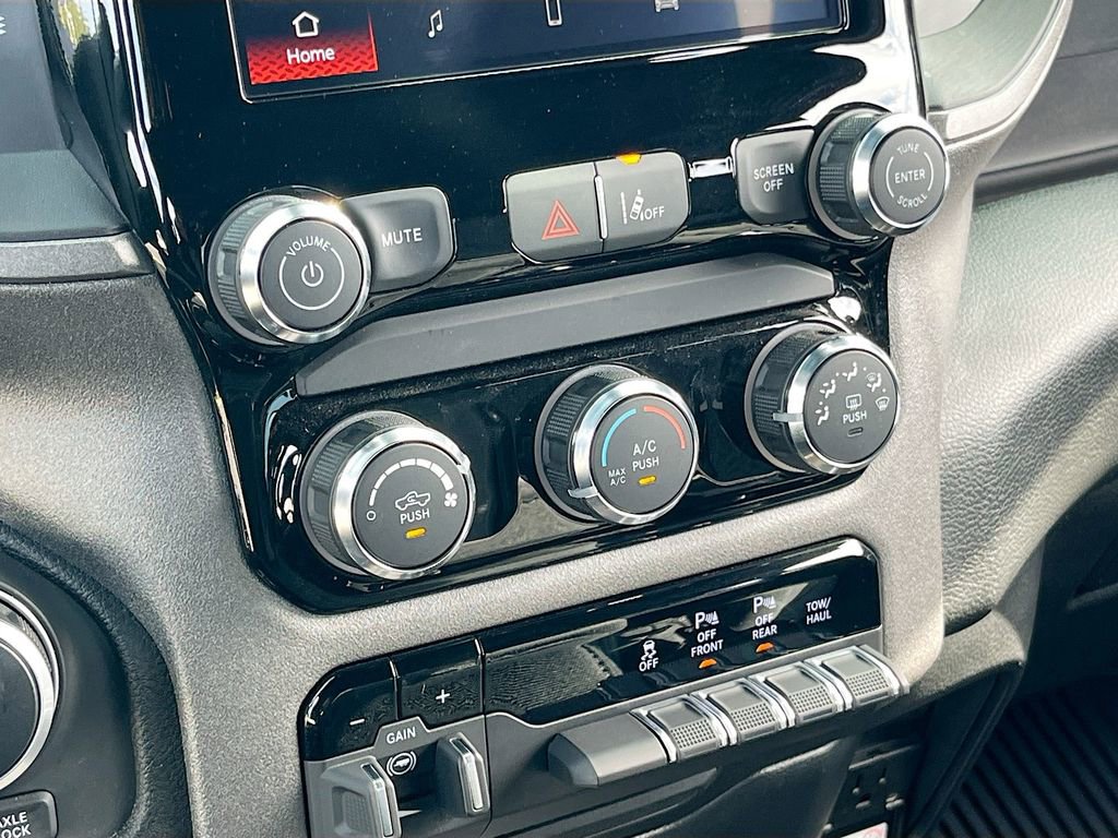 Used 2025 RAM 1500 Classic Warlock image 15