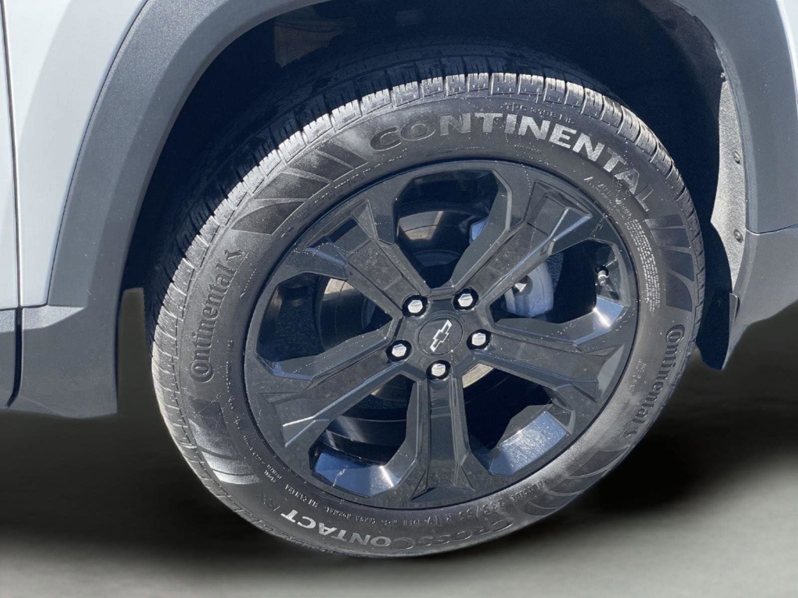 Used 2026 Chevrolet Equinox LT w/ Midnight Edition image 10