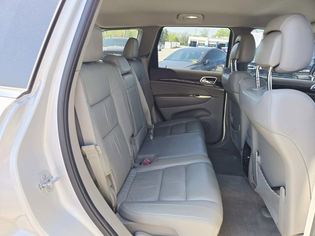 Used 2013 Jeep Grand Cherokee Laredo image 14