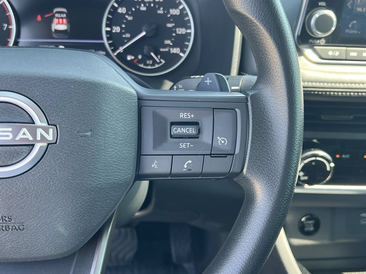 Used 2025 Nissan Rogue S FWD image 13