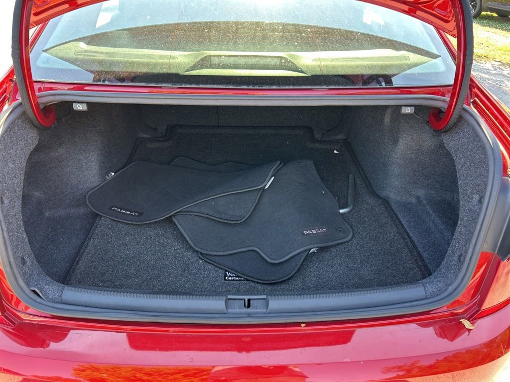 Used 2022 Volkswagen Passat 2.0T image 52