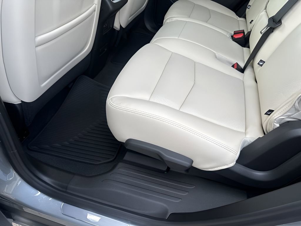 New 2025 Cadillac XT6 Sport w/ Technology Package image 19