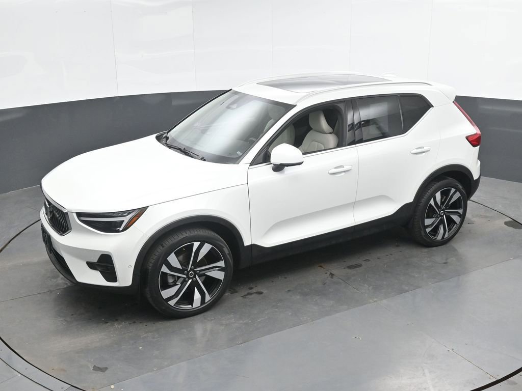 Used 2023 Volvo XC40 B5 Ultimate w/ Climate Package AWD/4WD image 37