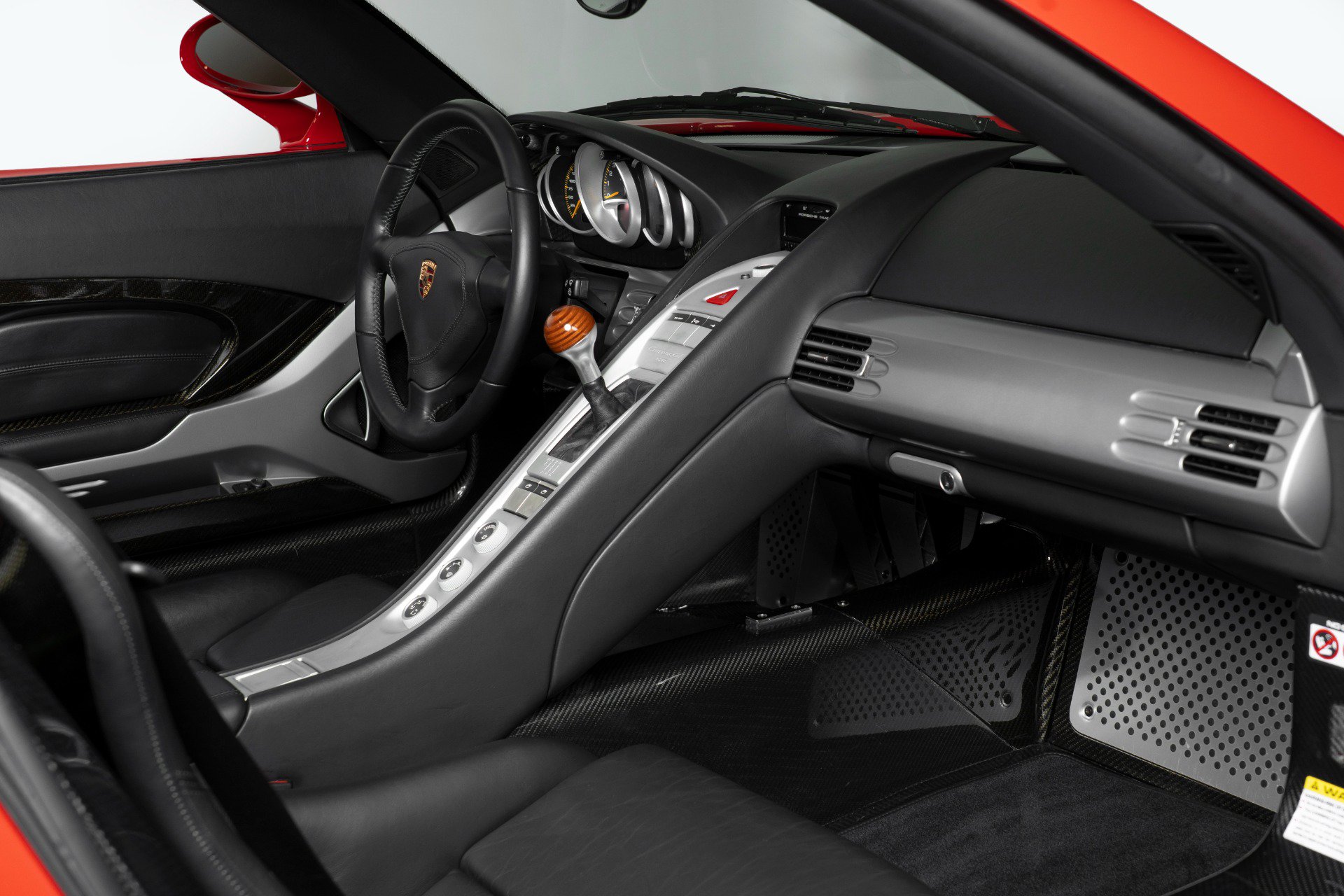 Used 2004 Porsche Carrera GT RWD image 32