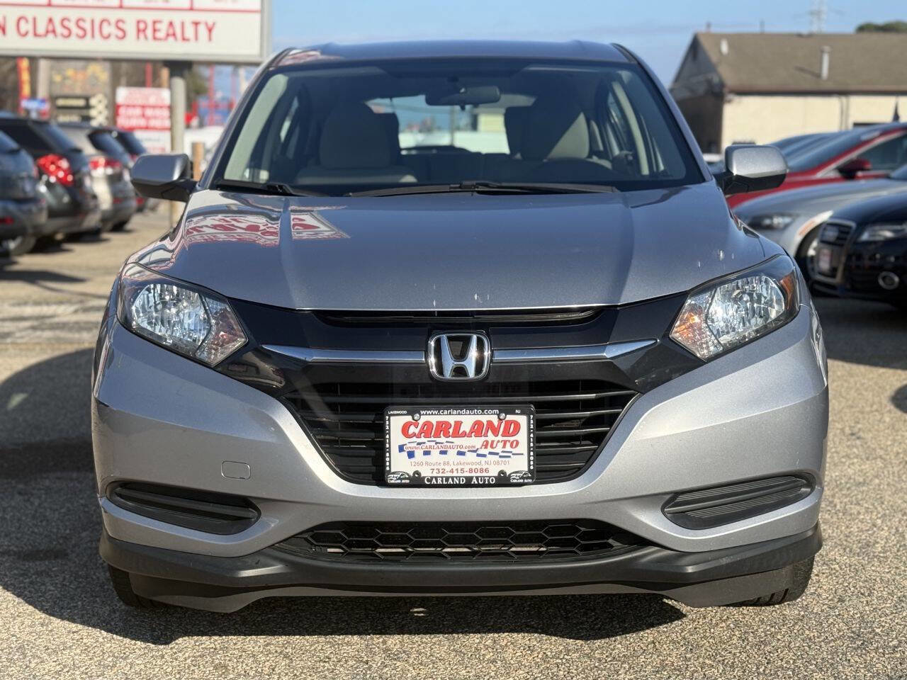 Used 2018 Honda HR-V LX image 2