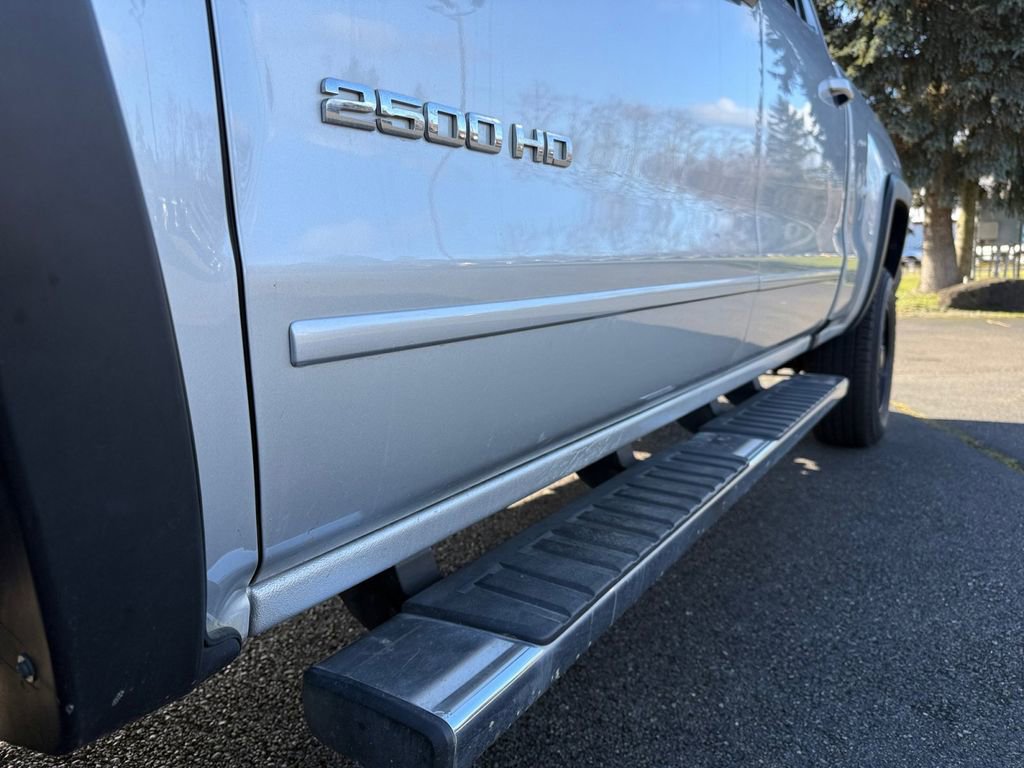 Used 2019 Chevrolet Silverado 2500 LT image 12