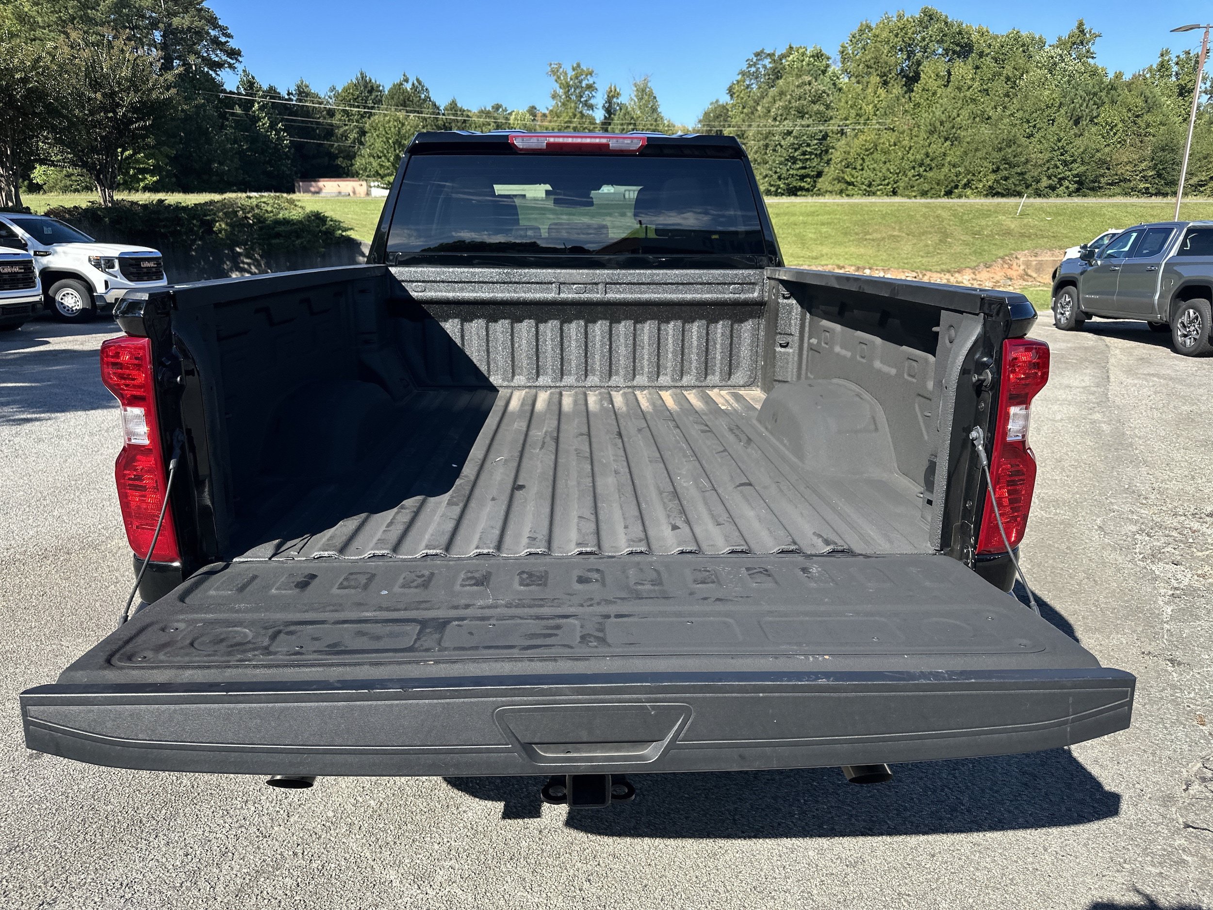 Used 2026 Chevrolet Silverado 2500 Custom w/ Custom Value Package AWD/4WD image 18