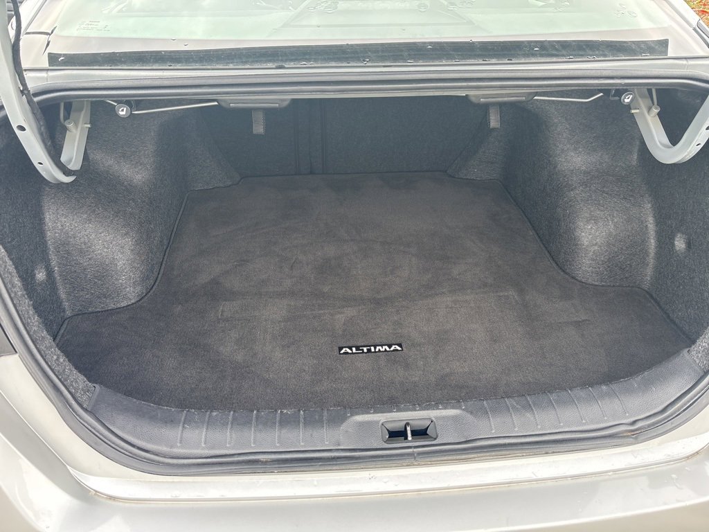 Used 2024 Nissan Altima 2.5 SV image 11