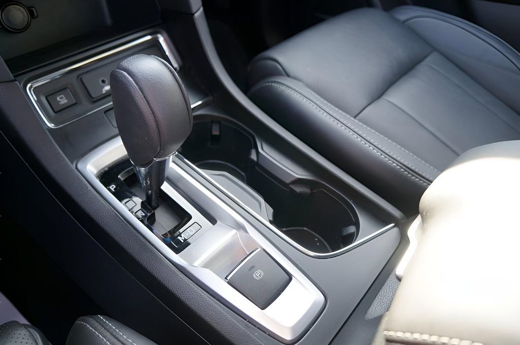 Used 2024 Subaru Ascent Limited w/ Technology Package image 28