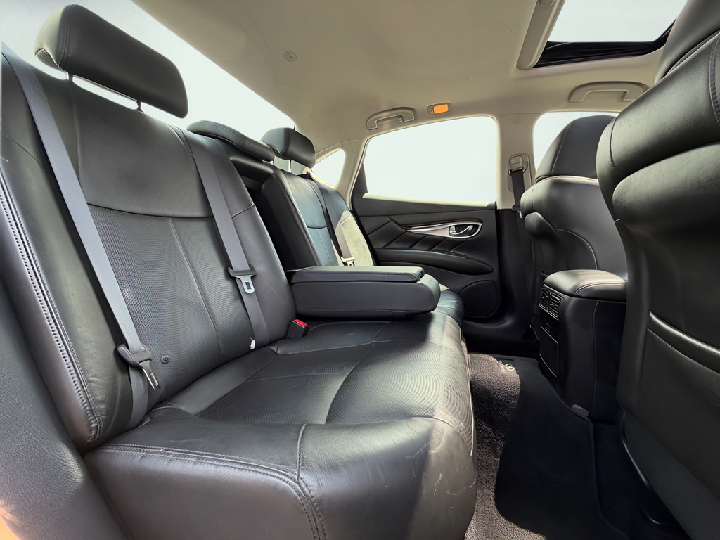 Used 2012 INFINITI M35 w/ Premium Pkg RWD image 24