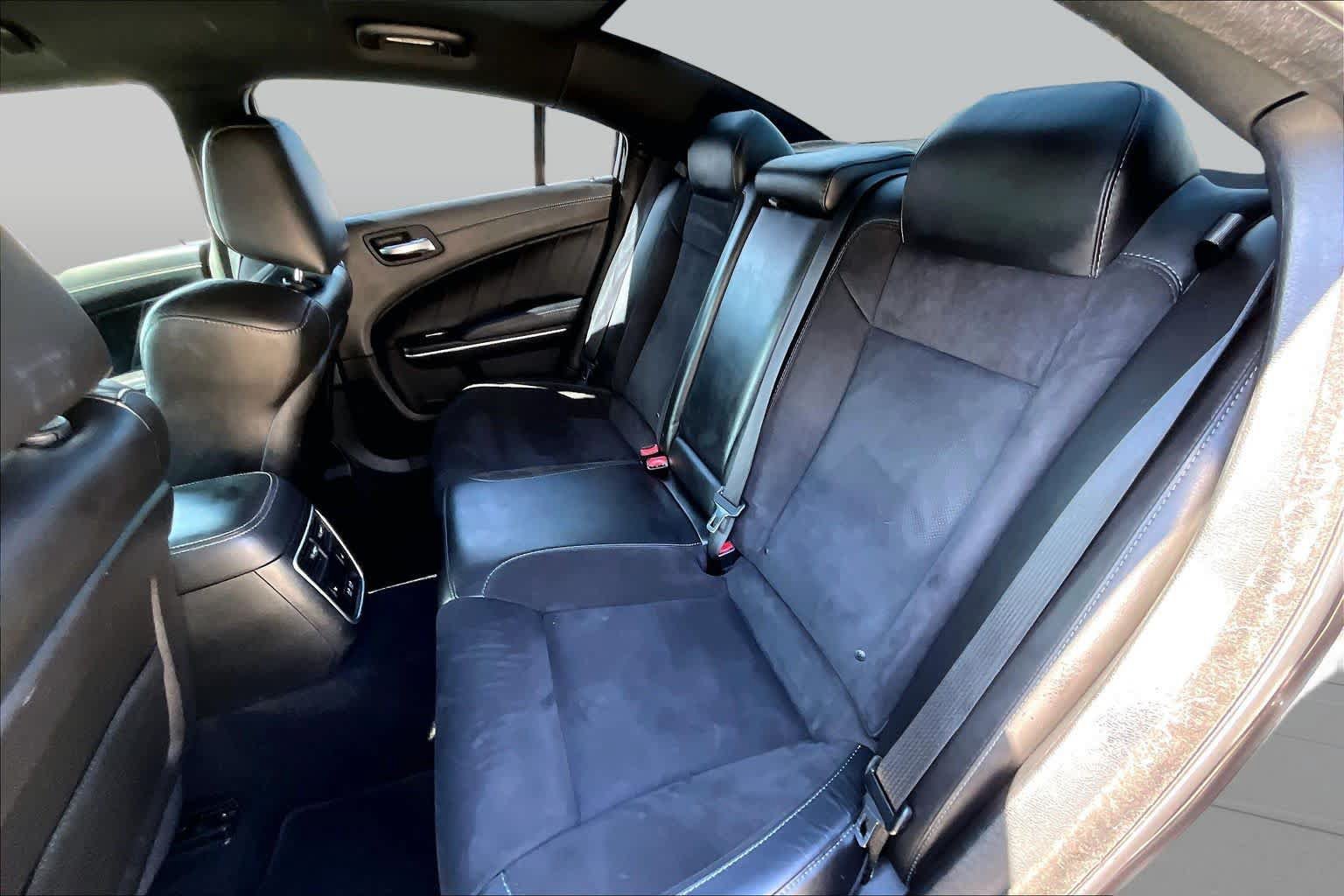 Used 2019 Dodge Charger GT w/ Plus Group RWD image 18